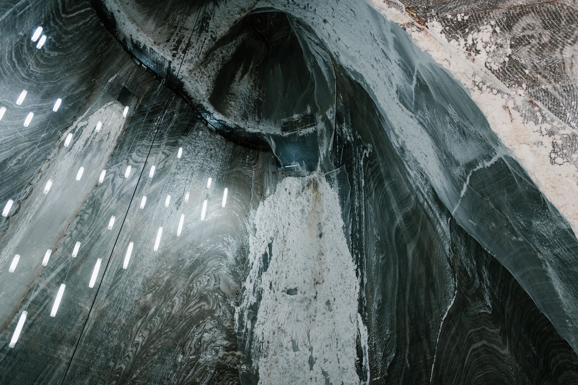 Pompage inondation cave équipe à Saint-Pierre
